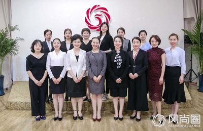 酒店餐饮服务礼仪 专业与优雅的完美融合